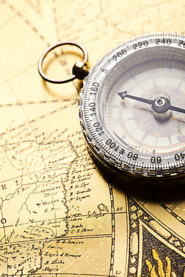 포토 JPG 해외이미지 밧줄 여행 백그라운드 컨셉 지도 통신 유리 항해 사람없음 세계 지구본 장비 수확 덮개 역사 나침반 편지 방향 오브젝트 캔버스 페이지 컴파스 북쪽 네비게이션 발견 세기 옛날 지리 팁 해외202004 해외포토 줄 농업 배_교통 모션 재질 문구용품 뚜껑 파일형식 이미지허브