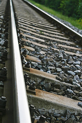 포토 JPG 해외이미지 선 자연 사람없음 야외 초록색 기차 트랙 선로 해외202004 해외포토 육상교통 컬러 대중교통 생태계 파일형식 이미지허브