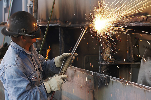 포토 JPG 해외이미지 직업 남자 산업 비즈니스 노동자 직장 가면 안전 사람없음 금속 손전등 업무 뜨거움 수리 제조 보호 용접 용접공 철강 해외202004 해외포토 컨셉 회사 재질 조명 사람 작업 파일형식 이미지허브