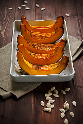 포토 JPG 해외이미지 음식 조각 채소 오렌지 재료 호박 요리 씨앗 사람없음 가을 시골 먹이 굽기 채식주의자 해외202004 해외포토 식물 계절 과일 구이 채식 파일형식 이미지허브