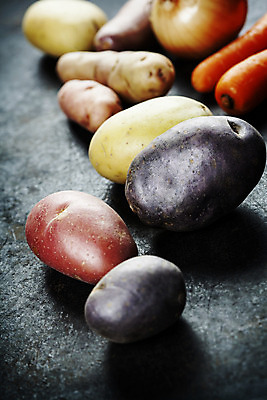 포토 JPG 해외이미지 다이어트 채소 고추 양파 감자 건강 마늘 요리 사람없음 컬러풀 당근 수확 신선 수프 소금 건강식 쪽파 채식주의자 비건 해외202004 해외포토 음식 컬러 농업 뿌리채소 채식 파 파일형식 이미지허브