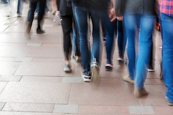 포토 JPG 해외이미지 라이프스타일 도로 포즈 이동 십자가 비즈니스 모션 추상 거리 사람 사람없음 쇼핑 산책 도시 시간 그룹 보행자 횡단보도 도심 군중 소프트포커스 교차로 출퇴근 바쁨 장면 얼룩말 타운 재촉 블러 해외202004 해외포토 길 컨셉 무늬 교통시설 휴식 촬영기법 생활 말_동물 보행로 파일형식 이미지허브
