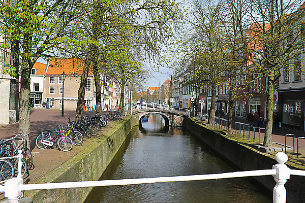 포토 JPG 해외이미지 나무 전통 계절 유럽 여행 건축양식 거리 주택 풍경 사람없음 야외 건물 물 강 도시풍경 컬러풀 반사 교회 수확 도시 도자기 센터 중세 역사 도심 네덜란드 그림 운하 기념품 타운 리빙 옛날 해외202004 해외포토 자연요소 식물 건축물 건축 나라 컬러 농업 종교건축 오브젝트 파일형식 이미지허브