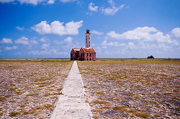 포토 JPG 해외이미지 구름 자연 하늘 등대 풍경 사람없음 파란색 탑 침묵 바위 흰색 역사 재산 오솔길 장면 스포트라이트 흐림 옛날 파멸 해외202004 해외포토 자연요소 건축물 길 컬러 컨셉 날씨 금융 소리 돌_바위 생태계 파일형식 소멸 이미지허브