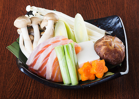 포토 JPG 해외이미지 전통 접시 음식 다이어트 채소 양파 한국 건강 육류 어류 요리 동양인 사람없음 일본 식사 저녁식사 중국 버섯 소고기 게 면 뜨거움 사발 수프 냄비 수증기 해산물 국수 두부 대두 해외202004 해외포토 식기 아시아 식재료 갑각류 인종 수중동물 면류 사기그릇 솥 파일형식 이미지허브