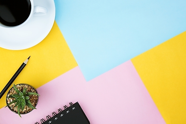 포토 JPG 해외이미지 식물 템플릿 디자인 교육 종이 커피 분홍색 백그라운드 컨셉 비즈니스 텍스트 학교 탁자 아이디어 나선형 사람없음 책 초록색 파란색 컬러풀 사무실 연필 노란색 우주 공책 공백 재활용 덮개 흰색 업무 메시지 정상 커피잔 책상 페이지 내추럴 패드 회계사 스타일 미니멀 해외202004 해외포토 직업 음료 컬러 가구 무늬 문구용품 학용품 잔 필기구 뚜껑 작업 친환경 파일형식 이미지허브