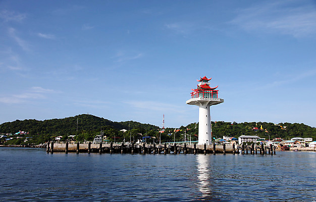 포토 JPG 해외이미지 바다 여행 백그라운드 하늘 날씨 등대 사람없음 물 파란색 맑음 공구 보안 공포 지역 감시 해외202004 해외포토 자연요소 컬러 안전 도구 파일형식 이미지허브