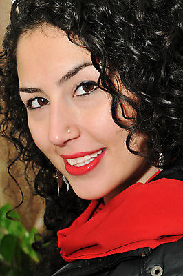 포토 JPG 해외이미지 여자 얼굴 한명 미소 사람 성인 활발 기쁨 해외202004 해외포토 1 감정 컨셉 표정 신체부위 파일형식 이미지허브