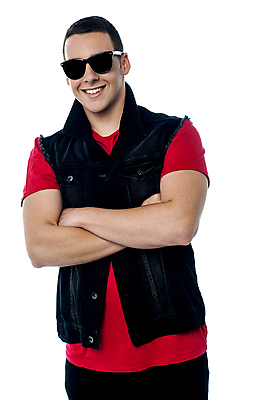 포토 JPG 해외이미지 모델 1 라이프스타일 응시 남자 행복 포즈 백그라운드 고글 한명 서기 사람 10대 선글라스 유행 팔짱 흰색 자신감 그늘 스마트 싱글 긍정 고립 스타일 해외202004 해외포토 시선 감정 안경 컬러 컨셉 모션 청소년 생활 파일형식 이미지허브