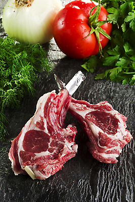 포토 JPG 해외이미지 음식 백그라운드 육류 돼지고기 사람없음 빨간색 소고기 흰색 소시지 변화 자르기 흰배경 날것 고립 해외202004 해외포토 컬러 컨셉 식재료 모션 가공식품 파일형식 이미지허브