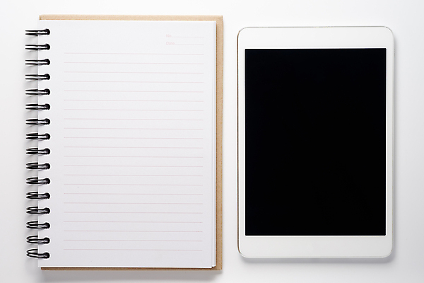 포토 JPG 해외이미지 디자인 교육 종이 선 분홍색 백그라운드 비즈니스 학교 새로움 나선형 사람없음 책 사무실 알약 다이어리 쪽지 공책 공백 덮개 흰색 오픈 메시지 오브젝트 질감 문서 페이지 시트 패드 해외202004 해외포토 컬러 컨셉 무늬 문구용품 약 사무용품 뚜껑 파일형식 이미지허브