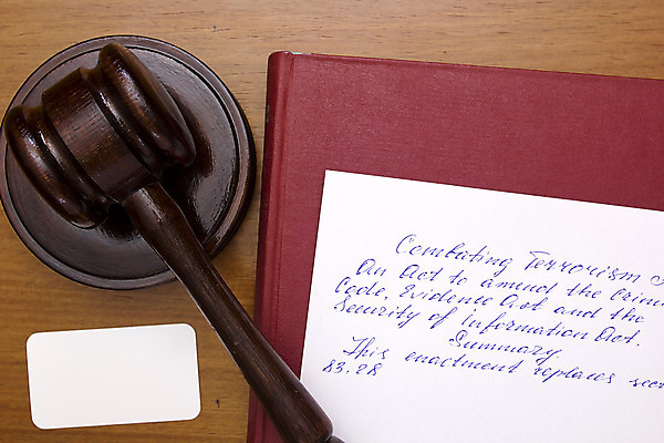 포토 JPG 해외이미지 영어 실내 사람없음 책 편지 오브젝트 법 의사봉 필기체 나무배경 해외202004 해외포토 문자 백그라운드 내부 파일형식 이미지허브