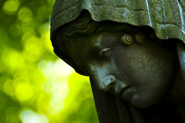 포토 JPG 해외이미지 손 종교 얼굴 조각 천사 사람 사람없음 야외 조각상 평화 슬픔 골동품 죽음 비석 심볼 묘사 대리석 애도 천연기념물 장례 옛날 추모 해외202004 해외포토 감정 컨셉 재료 신체부위 조형물 파일형식 이미지허브