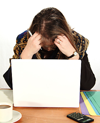 포토 JPG 해외이미지 여자 커피 중년 비즈니스 CEO 관리 한명 정장 노트북 계산기 슬픔 비즈니스우먼 감독 대표 책상 경영자 경영 관리자 해외202004 해외포토 직업 1 옷 감정 음료 가구 문구용품 사람 성인 전자제품 장비 직장인 리더 파일형식 이미지허브