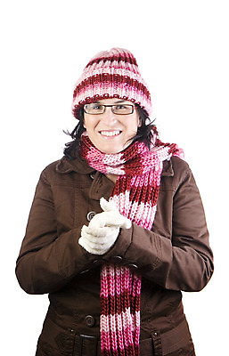 포토 JPG 해외이미지 여자 안경 장갑 크리스마스 겨울 따뜻함 한명 사람 목도리 재킷 추위 시원함 12월 자르기 흔들림 온도 양모 떨림 고립 해외202004 해외포토 1 잡화 계절 기념일 모션 외투 직물 날짜 파일형식 이미지허브