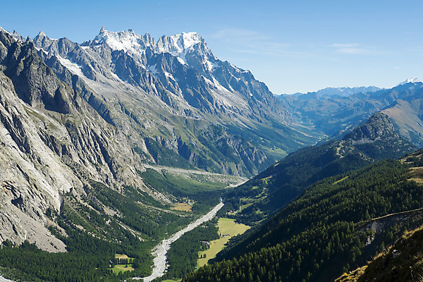 포토 JPG 해외이미지 유럽 여행 자연 산 풍경 사람없음 초록색 강 여행객 계곡 맑음 이탈리아 산책 하이킹 언덕 알프스 절정 해외202004 해외포토 나라 컬러 레저 날씨 휴식 사람 생태계 파일형식 이미지허브