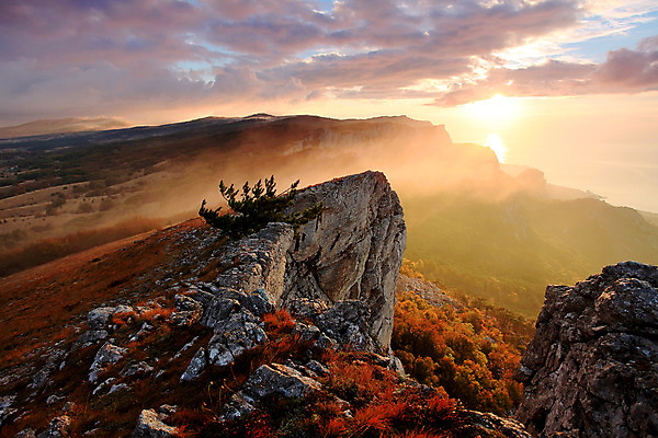 포토 JPG 해외이미지 구름 외관 이동 자연 미래 산 풍경 사람없음 야외 여름 빛 환경 희망 일몰 안개 큼 신비 드넓은 우크라이나 해외202004 해외포토 자연요소 계절 감정 유럽 컨셉 날씨 노을 크기 생태계 파일형식 이미지허브