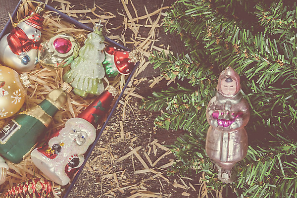 포토 JPG 해외이미지 나무 전통 계절 백그라운드 크리스마스 공 눈사람 유리 휴가 새로움 주택 사람없음 목재 장식 빨간색 초록색 상자 장난감 산타클로스 케이크 버섯 시골 축하 소나무 황금 실 닫기 정상 샴페인 컨테이너 컵케이크 연도 복고 솔방울 원뿔 독버섯 부스러기 블러 소셜네트워크 옛날 필터 해외202004 해외포토 도형 식물 기념일 산업 컬러 컨셉 재료 모션 재질 디저트 주류 건물 파일형식 이미지허브