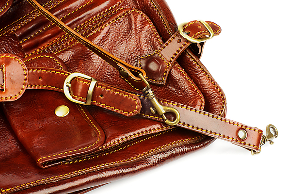 포토 JPG 해외이미지 디자인 서류가방 가방 손잡이 사람없음 장식 빨간색 갈색 유행 금속 원형 재산 황금 고급 우아함 주머니 바느질 가죽 흰배경 질감 청동 바인더 생강 숨김 해외202004 해외포토 도형 잡화 컬러 백그라운드 컨셉 채소 재질 금융 사무용품 흰색 파일형식 이미지허브