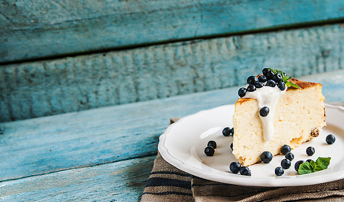 포토 JPG 해외이미지 디저트 실내 사람없음 블루베리 치즈케이크 나무배경 해외202004 해외포토 음식 백그라운드 과일 내부 케이크 파일형식 이미지허브