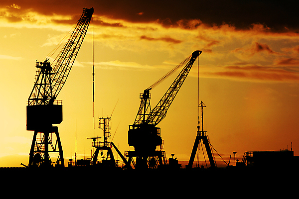 포토 JPG 해외이미지 실루엣 산업 선 바다 사람없음 일출 항구 기계 일몰 전선 화물 업무 야간 컨테이너 조선소 기중기 무역 해군 리프트 철사 포트 해외202004 해외포토 자연요소 교통시설 군대 촬영기법 노을 운송업 작업 중장비 파일형식 이미지허브