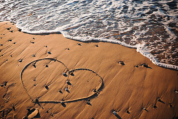 포토 JPG 해외이미지 모래 파도 바다 백그라운드 컨셉 관계 자연 추상 휴가 함께함 따뜻함 발렌타인데이 사랑 해변 사람없음 가로 물 여름 모래사장 갈색 맑음 일몰 바위 하트 그리기 심볼 사인 그림 내추럴 필기체 해외202004 해외포토 자연요소 모양 문자 계절 감정 컬러 무늬 모션 데이이벤트 날씨 노을 돌_바위 생태계 파일형식 이미지허브