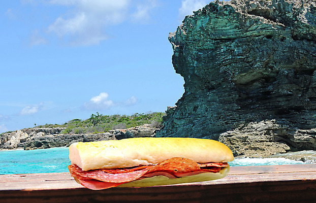 포토 JPG 해외이미지 접시 따뜻함 샌드위치 돼지고기 풍경 사람없음 맑음 식사 저녁식사 신선 바게트 잠수함 암초 훈제 점심식사 바하마 번 살라미 파라다이스 페퍼로니 해로움 후보 해외202004 해외포토 식기 음식 빵 컨셉 날씨 육류 소시지 파일형식 이미지허브