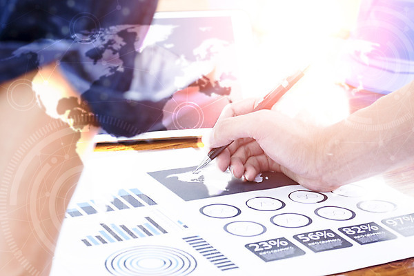 포토 JPG 해외이미지 아이콘 직업 손 교육 산업 컨셉 회사 비즈니스 성공 그래프 아이디어 사람없음 금융 경제 경쟁 공연 정보 성장 업무 비즈니스맨 목표 계획 보고서 컨설턴트 상담 비전 해결 혁명 개발 경영 마케팅 조언 지능 가상 해외202004 해외포토 남자 이벤트 신체부위 작업 직장인 전문직 파일형식 이미지허브