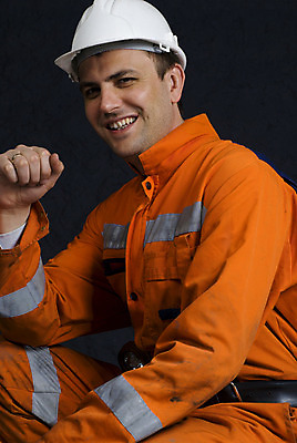 포토 JPG 해외이미지 백인 남자 행복 산업 유니폼 성공 검은배경 노동자 한명 안전 성인 어둠 힘 에너지 안전모 헬멧 위험 발굴 긍정 먼지 지하 발견 광부 건설근로자 해외202004 해외포토 서양인 직업 1 옷 감정 백그라운드 컨셉 사람 검은색 안전장비 보호장비 파일형식 이미지허브