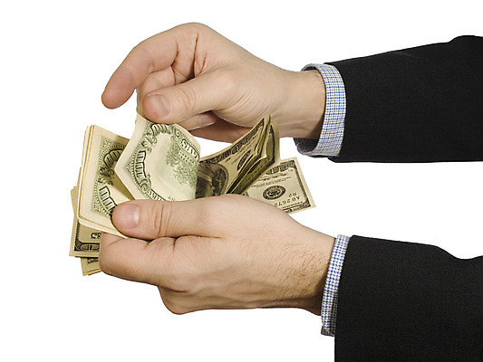 포토 JPG 해외이미지 1 손 종이 컨셉 돈 비즈니스 손가락 사람 사람없음 초록색 숫자 쌓기 달러 미국 펼침 저축 덮개 흰색 잡기 비즈니스맨 계산 재산 다발 보따리 무역 상업 결제 계산서 욕심 고립 수입 카운트 해외202004 해외포토 문자 남자 산업 컬러 북아메리카 모션 신체부위 금융 뚜껑 직장인 파일형식 이미지허브