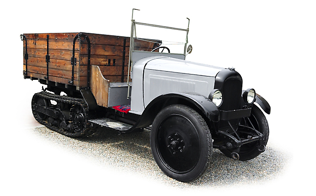 포토 JPG 해외이미지 농업 교통시설 사람없음 목재 갈색 검은색 기계 회색 수확 골동품 흰색 클래식 은색 트랙 짐차 고립 밭일 옛날 해외202004 해외포토 나무 산업 컬러 교통 컨셉 재료 자동차 시설 파일형식 이미지허브