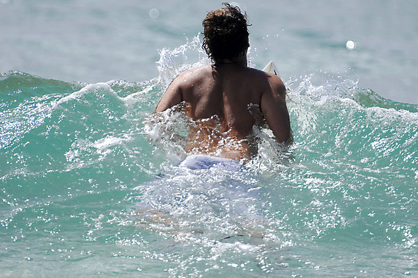 포토 JPG 해외이미지 남자 스포츠 파도 바다 사람없음 물 서핑 고독 해외202004 해외포토 자연요소 감정 사람 수상스포츠 파일형식 이미지허브