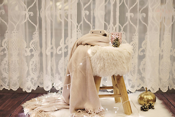 포토 JPG 해외이미지 전통 라이프스타일 디자인 계절 음료 백그라운드 크리스마스 겨울 의자 공 휴가 휴식 전등 새로움 주택 털 실내 따뜻함 취미 사람없음 목재 장식 책 컵 바구니 초콜릿 수확 흰색 시골 뜨거움 황금 담요 연도 니트 실뭉치 리빙 핸드메이드 스타일 안락 해외202004 해외포토 나무 식기 기념일 컬러 가구 컨셉 상의 농업 재료 디저트 조명 내부 건물 생활 파일형식 이미지허브