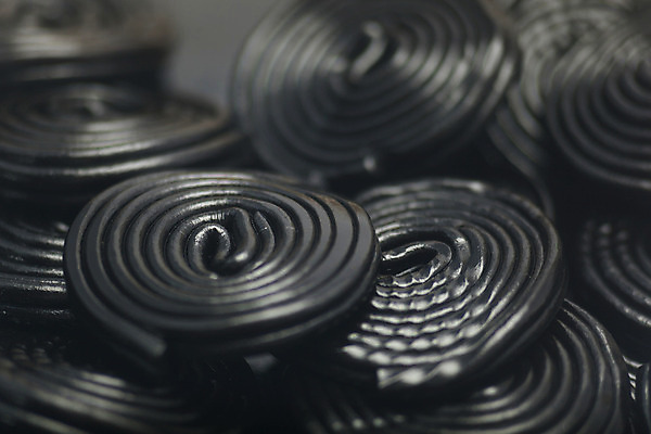 포토 JPG 해외이미지 모양 전통 어린이 음식 분홍색 백그라운드 오렌지 과일 벽지 휴가 디저트 나선형 건강 사탕 사람없음 초록색 파란색 컬러풀 파티 과자 검은색 어둠 흰색 대접 막대기 그룹 닫기 달콤 맛 치아 설탕 질감 젤리 해외202004 해외포토 컬러 컨셉 무늬 모션 사람 이벤트 소화기관 파일형식 이미지허브