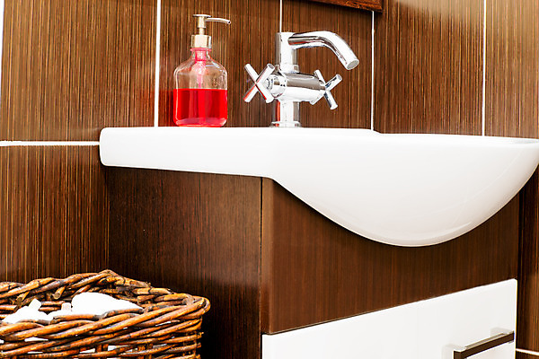 포토 JPG 해외이미지 디자인 가정 호텔 주택 실내 사람없음 내부 장식 빛 금속 장비 욕실 흰색 신선 액체 고급 우아함 위생 씻기 빨래 은색 청소 타일 싱크대 수도꼭지 심플 비누 위생관리 해외202004 해외포토 컬러 컨셉 가사 재질 숙소 관리 건물 위생용품 청결 개수대 파일형식 이미지허브