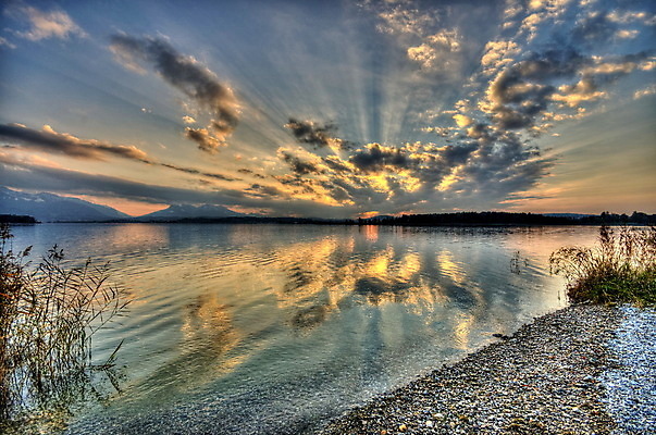 포토 JPG 해외이미지 나무 구름 호수 여행 백그라운드 오렌지 자연 하늘 아침 휴가 휴식 산 독일 풍경 사람없음 야외 빨간색 물 여름 파란색 빛 햇빛 반사 평화 일출 환경 일몰 새벽 바위 숲 즐거움 해외202004 해외포토 주간 자연요소 식물 계절 감정 유럽 컬러 컨셉 과일 태양 노을 돌_바위 생태계 파일형식 이미지허브