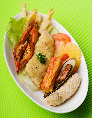 포토 JPG 해외이미지 접시 음식 분홍색 다이어트 채소 새우 건강 어류 스테이크 요리 사람없음 가로 빨간색 초록색 식당 식사 저녁식사 샐러드 튀김 맛 그릴 상추 먹기 레몬 해산물 오징어 준비 연어 후추 점심식사 베이스 오메가 해외202004 해외포토 식기 컬러 컨셉 과일 모션 주방용품 현악기 연체동물 서양음식 갑각류 상점 수중동물 향신료 파일형식 이미지허브