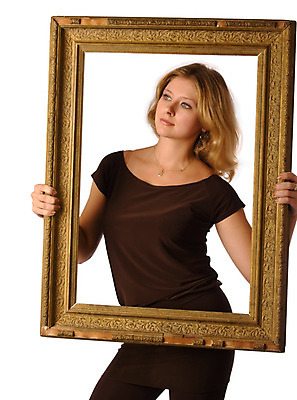 포토 JPG 해외이미지 생각 프레임 한명 서기 금발 골동품 잡기 고립 배려 심각 옛날 해외202004 해외포토 1 헤어스타일 컨셉 모션 사람 파일형식 이미지허브