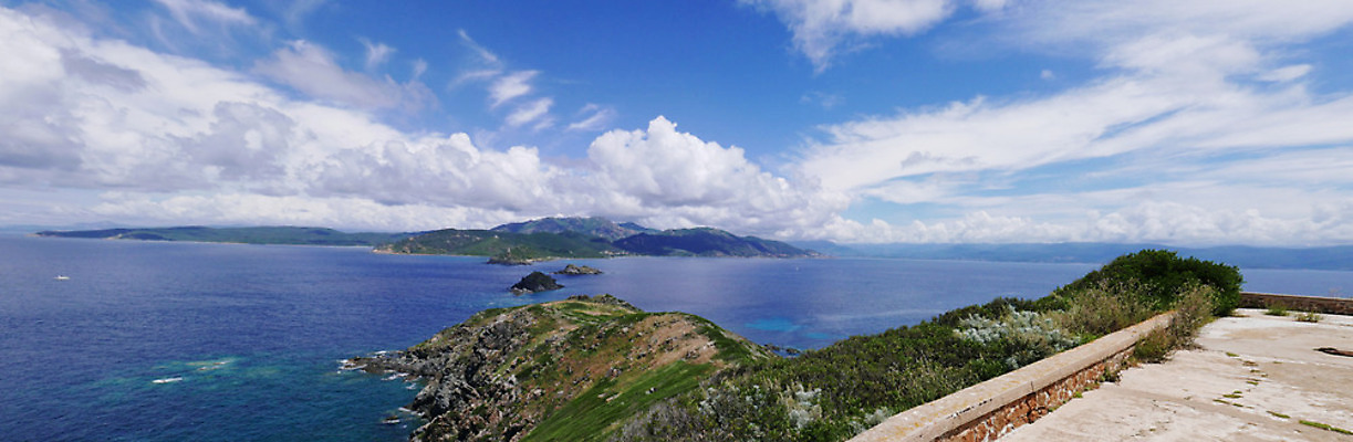 포토 JPG 해외이미지 영어 바다 섬 여행 자연 갈매기 등대 풍경 사람없음 여름 파란색 강 태양 마을 산책 폭포 산책로 하이킹 프랑스 보트 스페인 지중해 순환 페이지 포트 타운 통과 건너기 다도해 마르세유 코르시카 해외202004 해외포토 자연요소 문자 계절 유럽 길 컬러 배_교통 모션 조류 레저 휴식 도시 생태계 파일형식 이미지허브