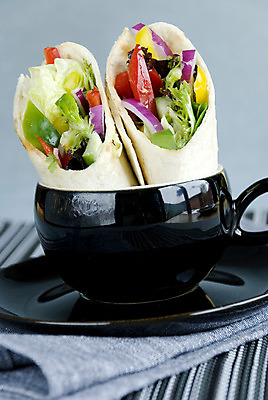 포토 JPG 해외이미지 빵 채소 피망 오이 옥수수 사람없음 신선 맛 상추 날것 롤 채식주의자 해외202004 해외포토 음식 컨셉 곡류 채식 파일형식 이미지허브