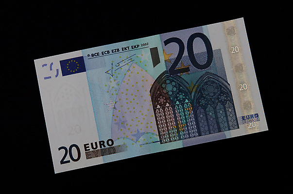 포토 JPG 해외이미지 유럽 지폐 돈 비즈니스 사람없음 금융 경제 쪽지 저축 유로 외화 고립 수입 해외202004 해외포토 나라 재산 파일형식 이미지허브