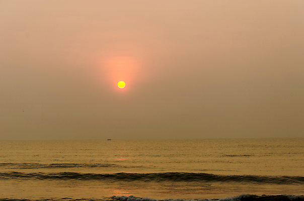 포토 JPG 해외이미지 실루엣 호수 바다 여행 오렌지 자연 하늘 항해 풍경 사람없음 물 빛 태양 반사 일출 일몰 보트 하와이 발리 인도네시아 카약 노젓기 수평선 해외202004 해외포토 자연요소 아시아 섬 배_교통 과일 모션 촬영기법 노을 미국 수상스포츠 생태계 파일형식 이미지허브