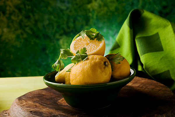 포토 JPG 해외이미지 음식 과일 재료 귤 사람없음 목재 노란색 레몬 유기농 냅킨 건강식 채식주의자 억울 해외202004 해외포토 나무 웰빙 감정 컬러 채식 파일형식 이미지허브