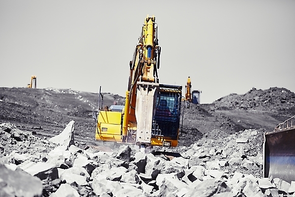 포토 JPG 해외이미지 산업 도로 지구 포즈 교통시설 모션 자연 풍경 사람없음 건물 힘 기계 장비 바위 작업 그룹 작업장 수리 큼 땅 자르기 발굴 오브젝트 먼지 트랙터 층 공학 개발 계약자 깨짐 땅바닥 추출 해외202004 해외포토 건축물 교육 길 교통 컨셉 바닥 돌_바위 크기 농기계 계약 시설 생태계 특수차량 파일형식 이미지허브