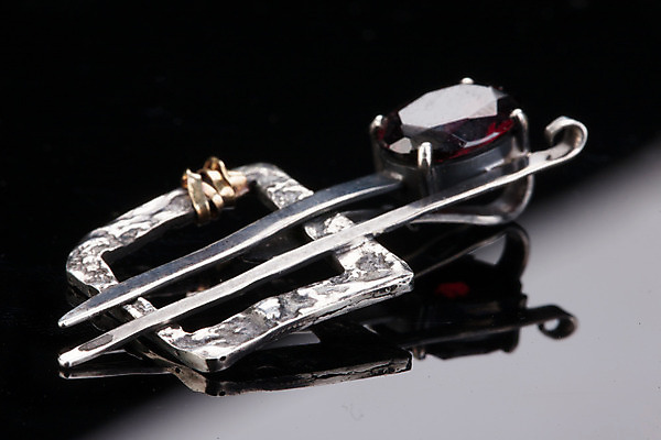 포토 JPG 해외이미지 백그라운드 목걸이 팔찌 사람 사람없음 금융 빛 유행 금속 귀걸이 검은색 흰색 반지 그룹 재산 황금 클래식 고급 우아함 은색 보석 수집 다이아몬드 소매 보물 흙더미 브로치 고립 백금 팬던트 해외202004 해외포토 컬러 컨셉 장신구 재질 경제 흙 광석 파일형식 더미 이미지허브