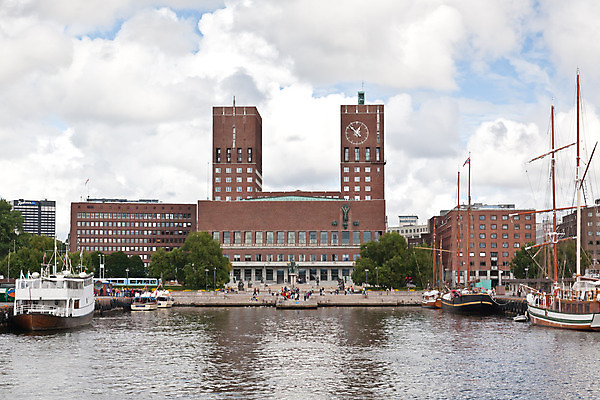 포토 JPG 해외이미지 유럽 조각 노르웨이 사람없음 건물 여름 평화 탑 도시 상패 타운 국회 스칸디나비아 오슬로 해외202004 해외포토 건축물 계절 나라 컨셉 상_우승 파일형식 이미지허브