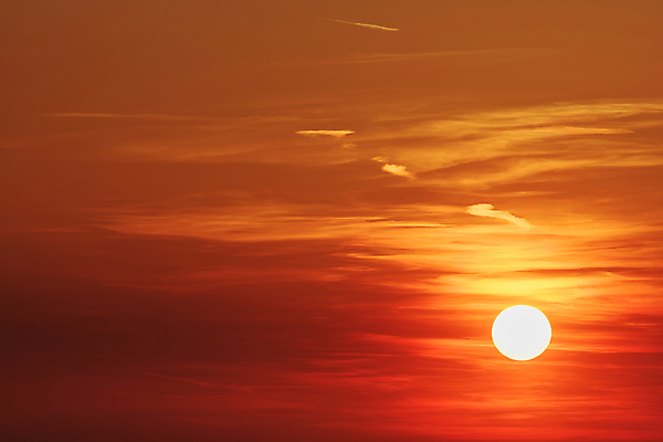 포토 JPG 해외이미지 구름 지구 백그라운드 컨셉 오렌지 자연 하늘 표면 날씨 따뜻함 파노라마 풍경 사람없음 야외 컬러풀 글로벌 햇빛 태양 평화 일출 환경 어둠 황혼 일몰 새벽 뜨거움 황금 저녁 언덕 질감 장면 천국 솜털 강렬 구성 땅바닥 폭풍우 해외202004 해외포토 자연요소 컬러 과일 바닥 촬영기법 노을 비_날씨 야간 자연재해 생태계 파일형식 이미지허브