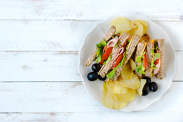 포토 JPG 해외이미지 접시 음식 빵 토마토 채소 치즈 감자 샌드위치 건강 육류 사람없음 가로 쌓기 우주 공백 카페 샐러드 튀김 신선 그릴 상추 큼 케첩 만취 메뉴 클럽 햄 토스트 인기 핸드메이드 해외202004 해외포토 식기 식재료 모션 주방용품 유제품 상점 소스_음식 크기 술취함 파일형식 이미지허브