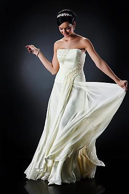 포토 JPG 해외이미지 백인 모델 1 라이프스타일 응시 드레스 여자 행복 얼굴 결혼 백그라운드 사랑 한명 미소 웃음 사람 성인 유행 흰색 직물 가운 화려 오브젝트 열정 베일 고립 유일 표현성 해외202004 해외포토 서양인 시선 옷 감정 컬러 컨셉 표정 이벤트 생활 신체부위 파일형식 이미지허브