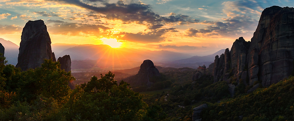 포토 JPG 해외이미지 구름 전통 유럽 종교 여행 백그라운드 자연 하늘 아침 산 파노라마 풍경 사람없음 야외 여름 파란색 햇빛 태양 일출 계곡 일몰 숲 그리스 언덕 수도원 메테오라 해외202004 해외포토 주간 자연요소 계절 나라 컬러 촬영기법 노을 세계문화유산 생태계 파일형식 이미지허브